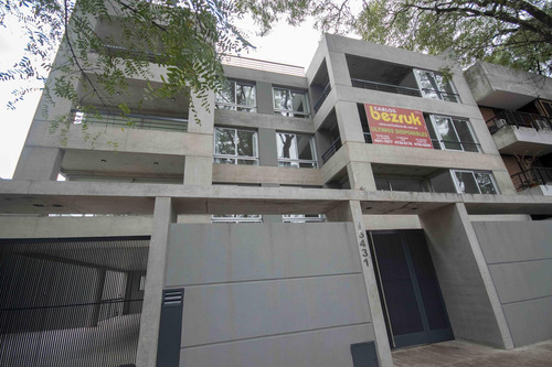 Departamento De 2 Ambientes Con Cochera Y Baulera En Venta En Acassuso