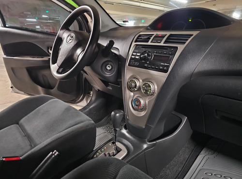 Toyota Yaris 1.5 Premium Sedan At
