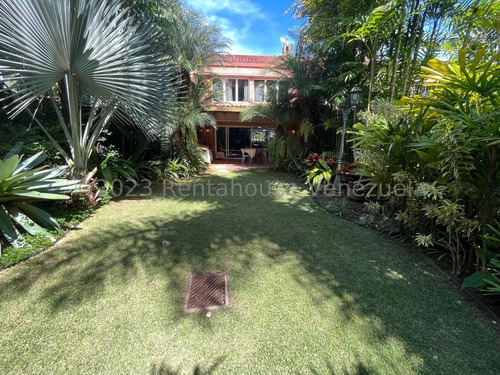 Espectacular Town House En Excelente Clima De Montaña En El Hatillo. #24-6932