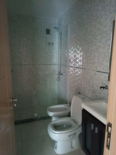 Imagen 10 de 17 de Nueva Cordoba , Loft En Venta, Doble Balcon Y Lavadero, Frente.