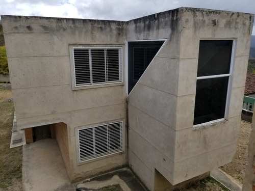 Imagen 13 de 17 de Vendo Casa-terreno 1562m2 3h+s/3.5b+s/10p Bosques De La Lagunita 8526