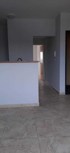 Imagen 4 de 13 de Venta!!! Oportunidad!! Departamento 2 Ambientes En Edificio