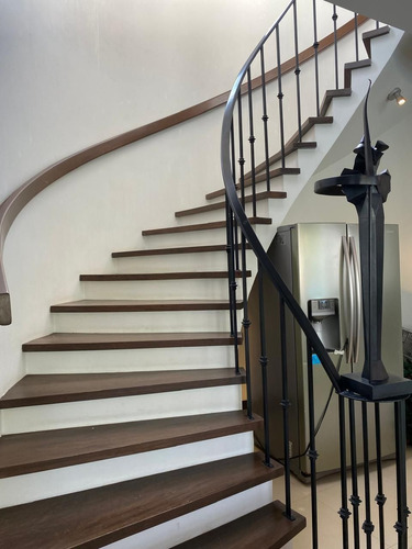 Casa En Venta En Lagos Del Sol En Cancun