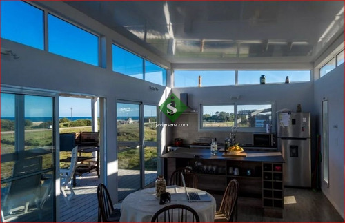 Venta Y Alquiler De Casa En Balneario Buenos Aires, 3 Dormitorios, 2 Baños. - Ref: 167276