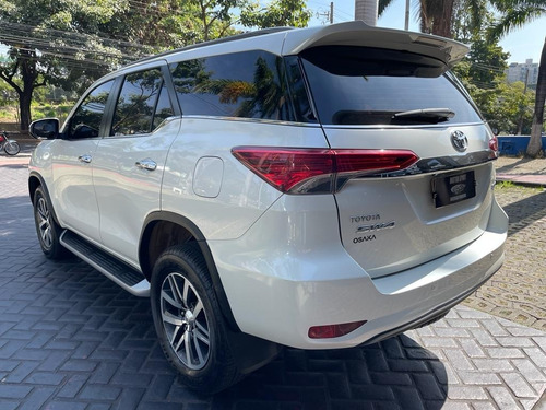 Imagem 6 de 10 de Toyota Hilux Sw4 Srx 2.8 Turbo 4x4 At