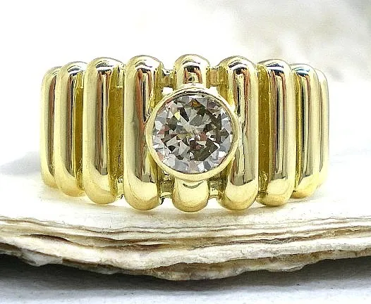 Anillo Solitario De Oro 18 Kt Y Brillante Goldantiques