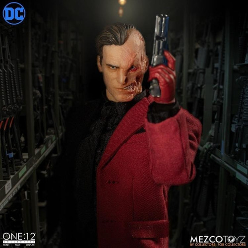 Mezco One:12 Collective Two Face Dos Caras Mezco One