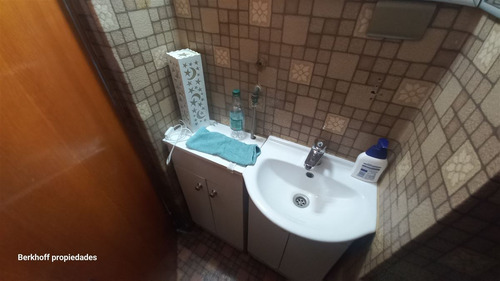 Oficina En Venta, 1/2 Cuadra Del Metro Alcántara, Las Condes