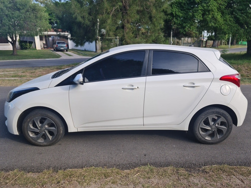 Imagen 3 de 4 de Hyundai Hb20s 2018 1.6 Comfort Plus 4p