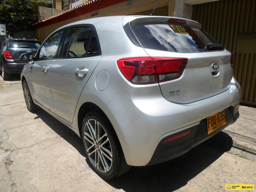 Kia Rio 1.4 Vibrant Mt Full Equipo