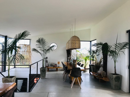 Casa En Alquiler Por Temporada De 3 Dormitorios En Punta Piedras (ref: Bpv-6853)