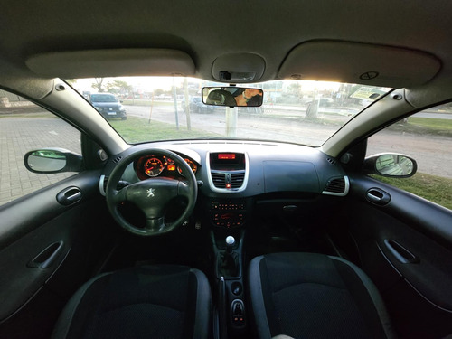 Peugeot 207 2.0 Sedan Xt Hdi