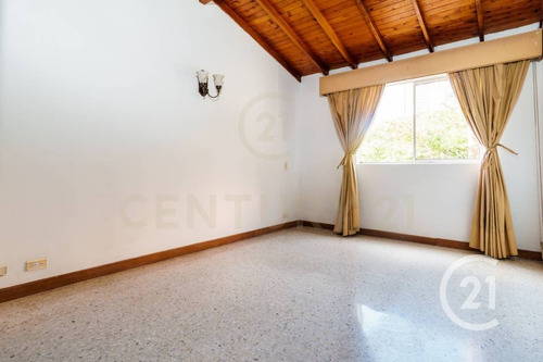 Imagen 12 de 17 de Vendo Casa En Castropol, El Poblado, Medellín.