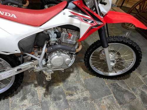 Imagem 3 de 5 de Honda Crf
