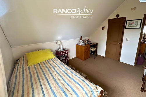 Casa En Venta Isla Teja, Ubicación Y Amplitud, Valdivia