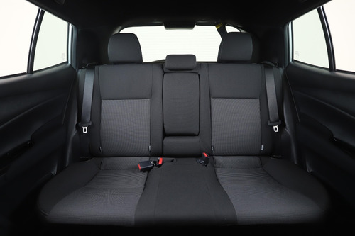 Imagen 4 de 17 de Yaris Xls Cvt 5p $ 8.806.955 Nm5