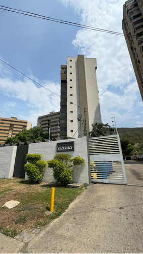 En Alquiler Apartamento En Conjunto Residencial Bahía Avenida Constitución De Puerto La Cruz 