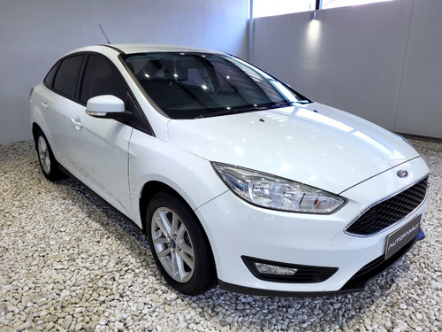 Ford Focus III 1.6 Sedan S