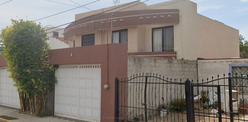 Casa En De Los Cisnes Pte. 110, Villas De Pachuca, Pachuca De Soto, Hgo (ah)