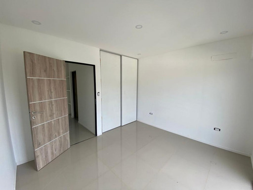 Imagen 17 de 24 de Duplex Dos Dormitorio En Parque Field