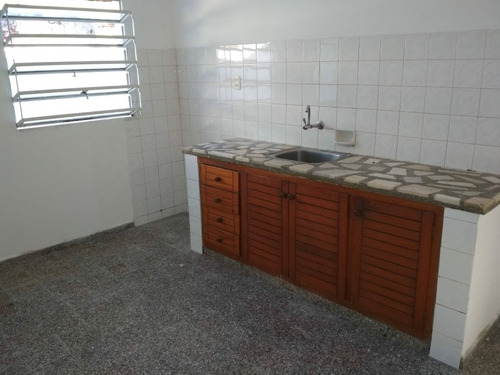 Alquilo Casa De 1 Dormitorio