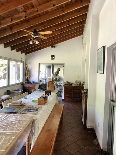 Excepcional Chalet De Estilo Sobre Lote Doble - Venta Directa!!