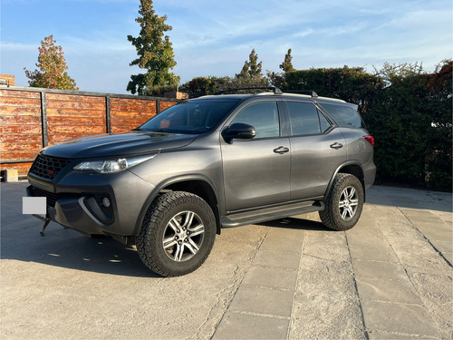 Toyota Fortuner Sr5 F2d0