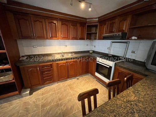 Edgar Centeno, Profesional Inmobiliario, Vende Townhouse, Altos De La Esmeralda, #23-26227