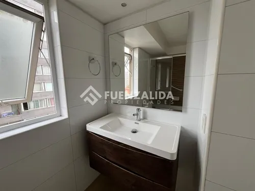 Departamento En Venta De 3 Dorm. En Macul
