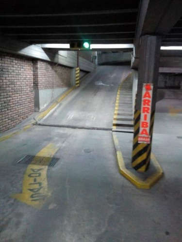 Imagen 2 de 4 de Vendo Cochera Excelente Ubicación En Pleno Centro