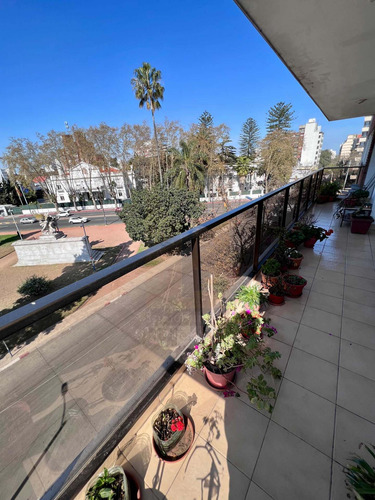 Imagen 5 de 27 de Venta De Apartamento En Pocitos 3 Dormitorios Y Servicio
