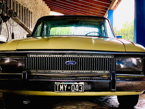Ford Falcon Deluxe 81'