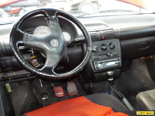 Imagen 24 de 25 de Chevrolet Corsa Wind