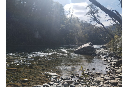 (051) El Bolson, Terreno De 1/2 Ha Frente A Camino Con Costa De Rio Azul