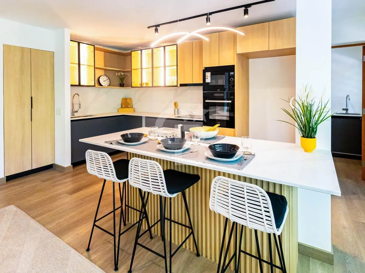 Imagen 2 de 20 de 100% Remodelado | 4 Dormitorios + 4 Baños