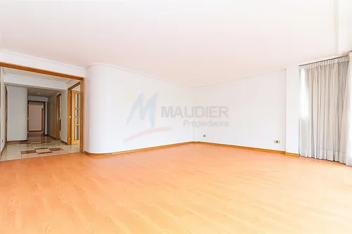 Departamento En Arriendo De 3 Dorm. En Las Condes