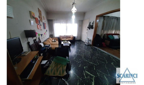 Padre Silberman Al 1300 - S. Lugares.- Casa Ideal Para 2 Familias.