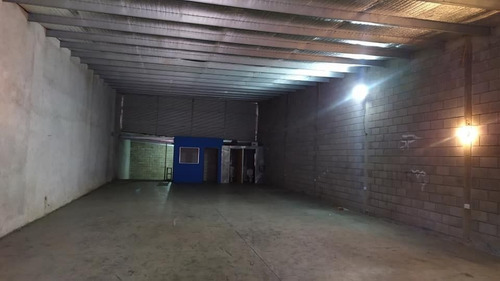 Imagen 2 de 2 de Galpón En Alquiler De 360m2 Ubicado En Villa Cabrera