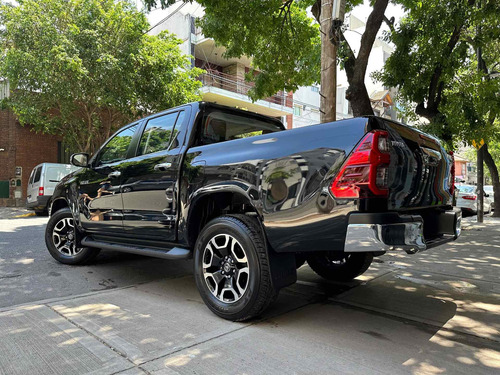 Imagen 5 de 21 de Toyota Hilux 2022 2.8 Cd Srx 204cv 4x2 At