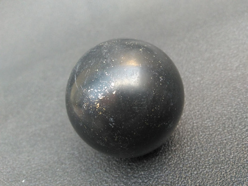 Gotica: Mineral Esfera Onix Negro Con Pirita Zox Sfm5s