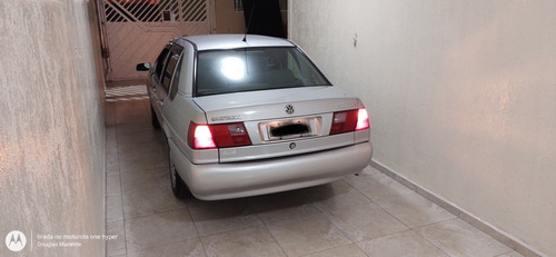 Volkswagen Santana 2004 1.8 4p Gasolina