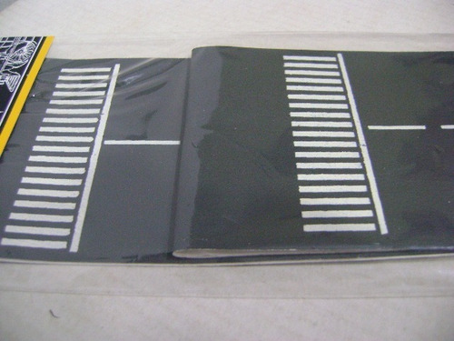 Nico Blister Asfalto Adhesivo C/bandas 915x80 Mm H0 (tma 81)