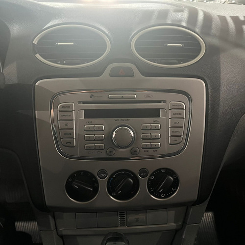 Ford Focus 2.0 GLX 16V FLEX 4P AUTOMÁTICO
