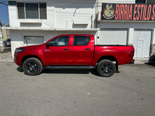 Toyota Hilux 2.7 Cabina Doble Sr Mt