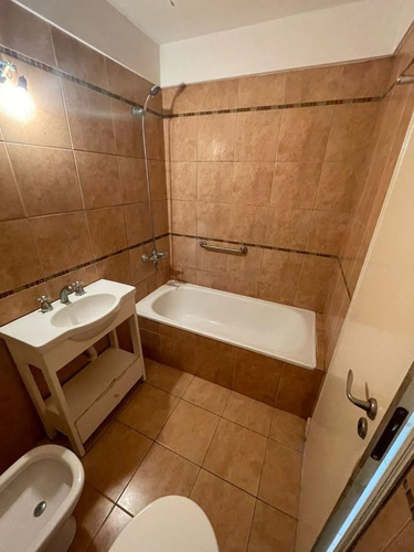 Imagen 17 de 23 de Departamento En Venta De 3 Ambientes En Lomas De Zamora