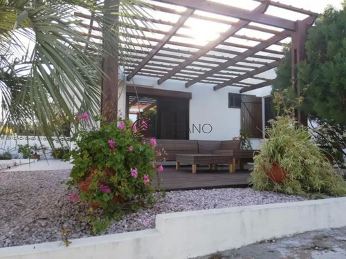 Hermoso Conjunto De Casas En Centro De Maldonado!- Ref: 2591