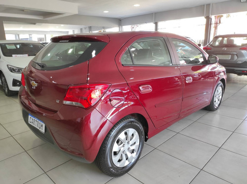 Imagem 6 de 10 de Chevrolet Onix 1.0 Mpfi Lt 8v Flex 4p Manual