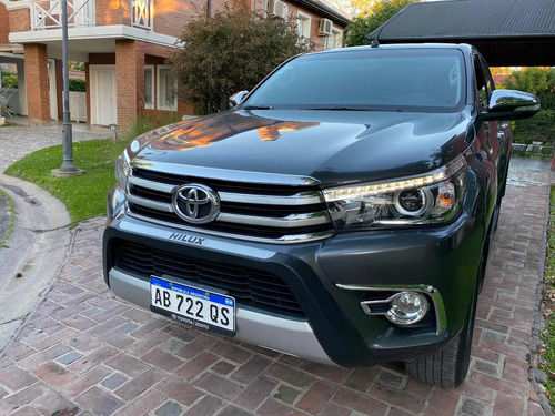 Toyota Hilux 2.8 Cd Srx 177cv 4x4 At 2017