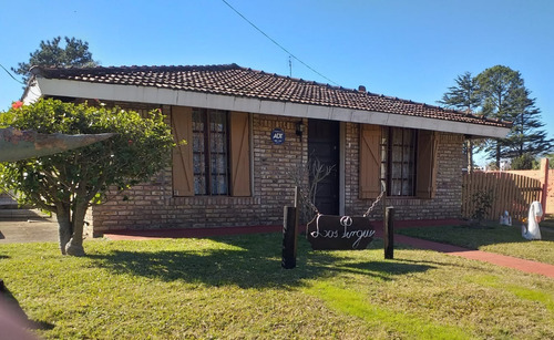 Imagen 1 de 14 de Chalet Con 3 Dormitorios 2 Baños Picina Y Barbacoha