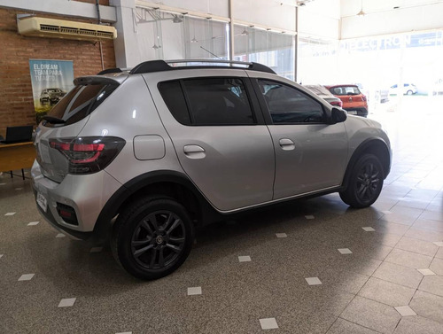 Renault Sandero Stepway 1.6 16v Zen